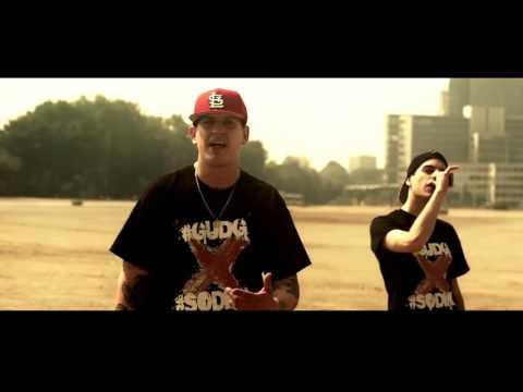 Money Boy Ft. Spinning 9 & Hustensaft Jüngling - Kein Limit (Offizielles Musikvideo)