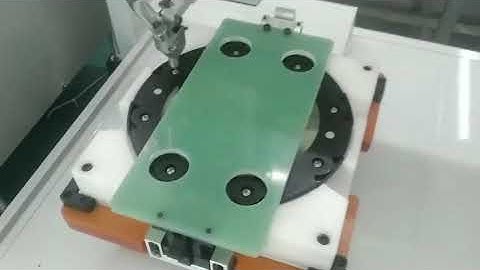Fast automatic screw locking machine