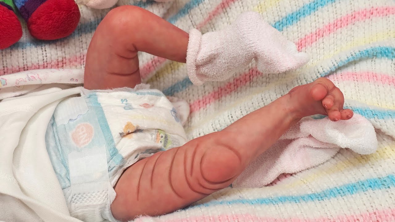 🍼 RAREST Reborn Doll BOX OPENING EVER - thrifted baby stuff! Reborn Makeover ❤️ Tiny Newborn Baby 👶🏻