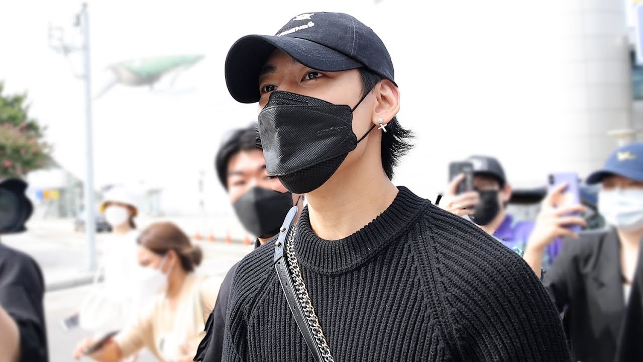 220801 갓세븐 GOT7 뱀뱀 BAMBAM 입국 Arrival 직캠 (Airport)