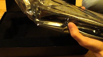 Gigabyte AMD Radeon R9 290X graphics card unboxing (no talking version)