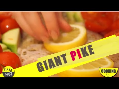 Katy \u0026 Acho Cooking - გიგანტური ქარიყლაპია / Giant Pike [+ amazing trick !]