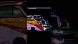 Bus kramat djati dengan julukan AC milan