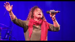RAVOLA - Monika- Njava (Voni iari concours de chant)