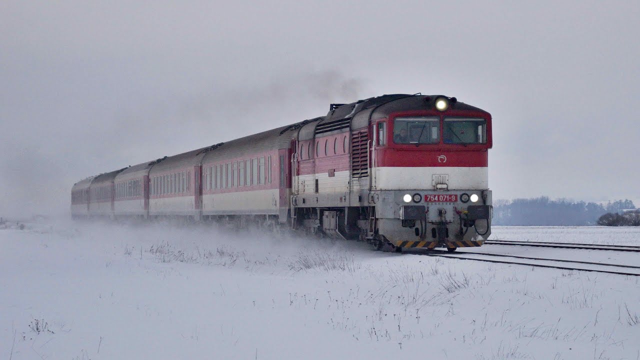 Vlaky Slovensko - ZSSK 754.071 a 754.032 v Turci