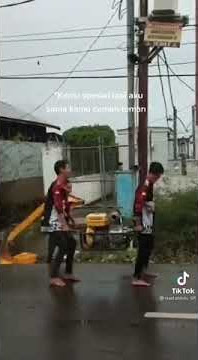 KAMU SPESIAL TAPI AKU SAMA KAMU CUMAN TEMAN || YT-Sanz Kriss