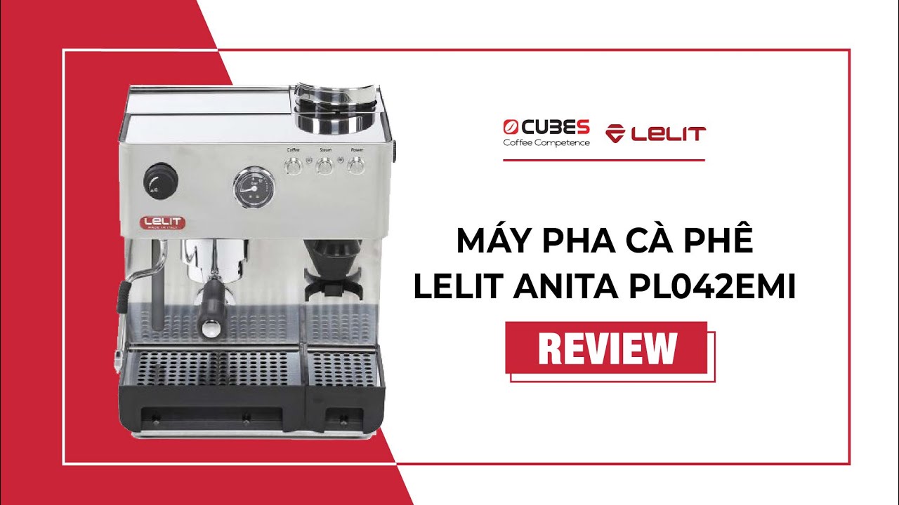 Yosh yalangoch ayollar dik erotikaga qarab