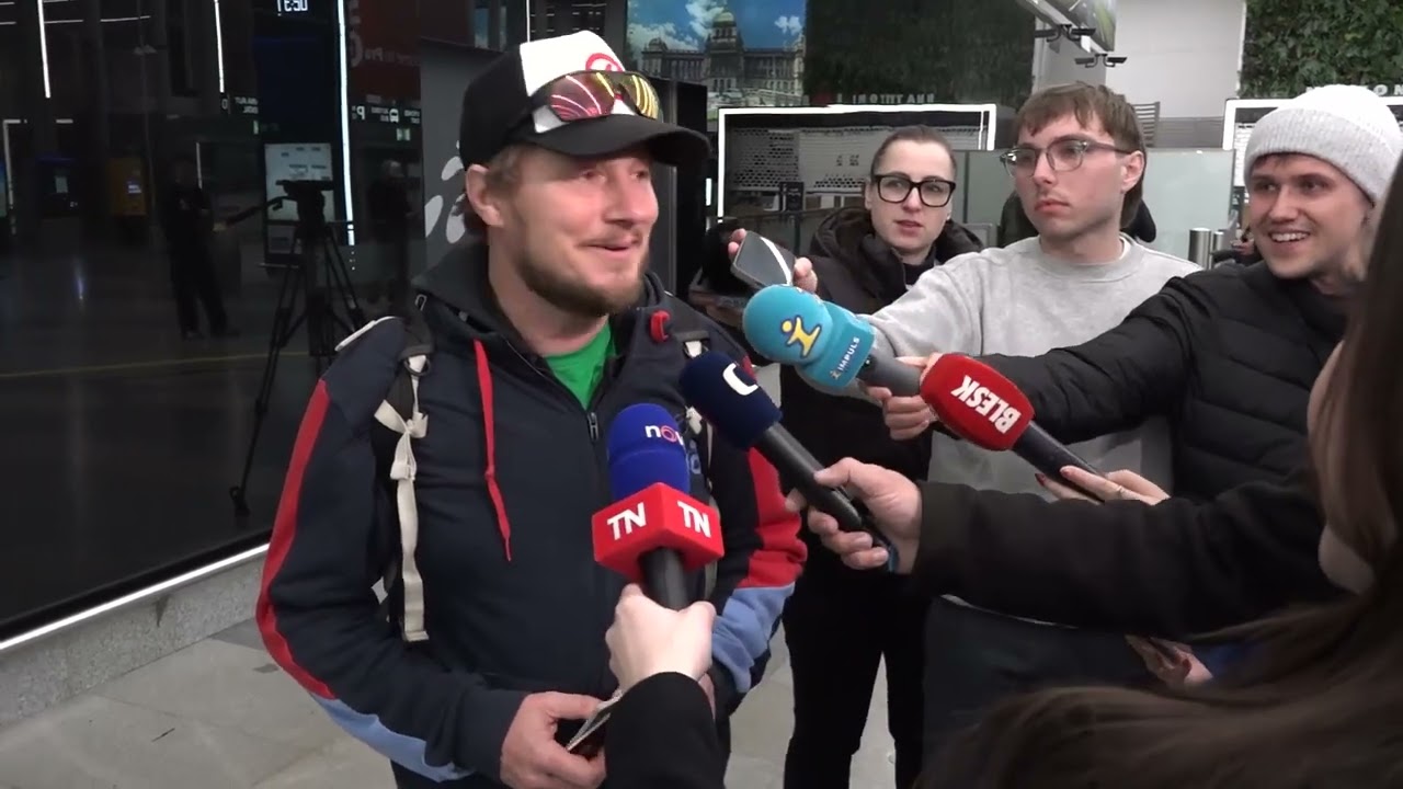 Přílet Čechů z Ománu: Složitá cesta taxíky  i přestupy na různé lety