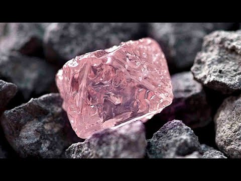 Video: ¿Qué tres minerales se encuentran generalmente en el granito?
