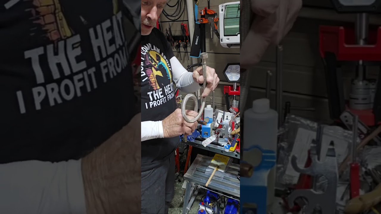 Как снять и заменить клапан кухонной мойки