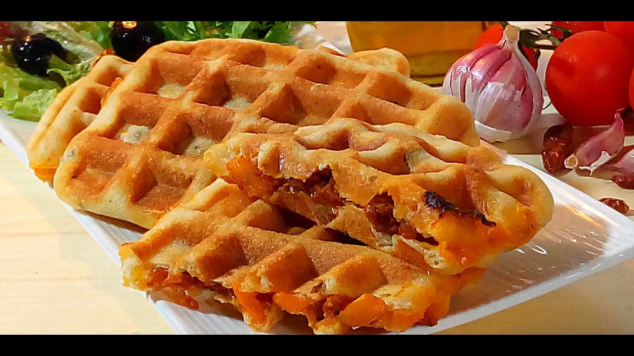 اسهل واسرع بيتزا بدون فرن بالة البانيني او الكوفر بشكل جديد وبعجين هش لا يفوتكم 👌👌