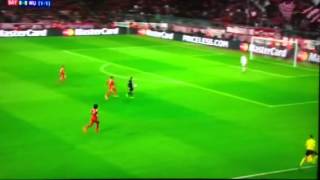 World class Ariel 1st touch Rooney
