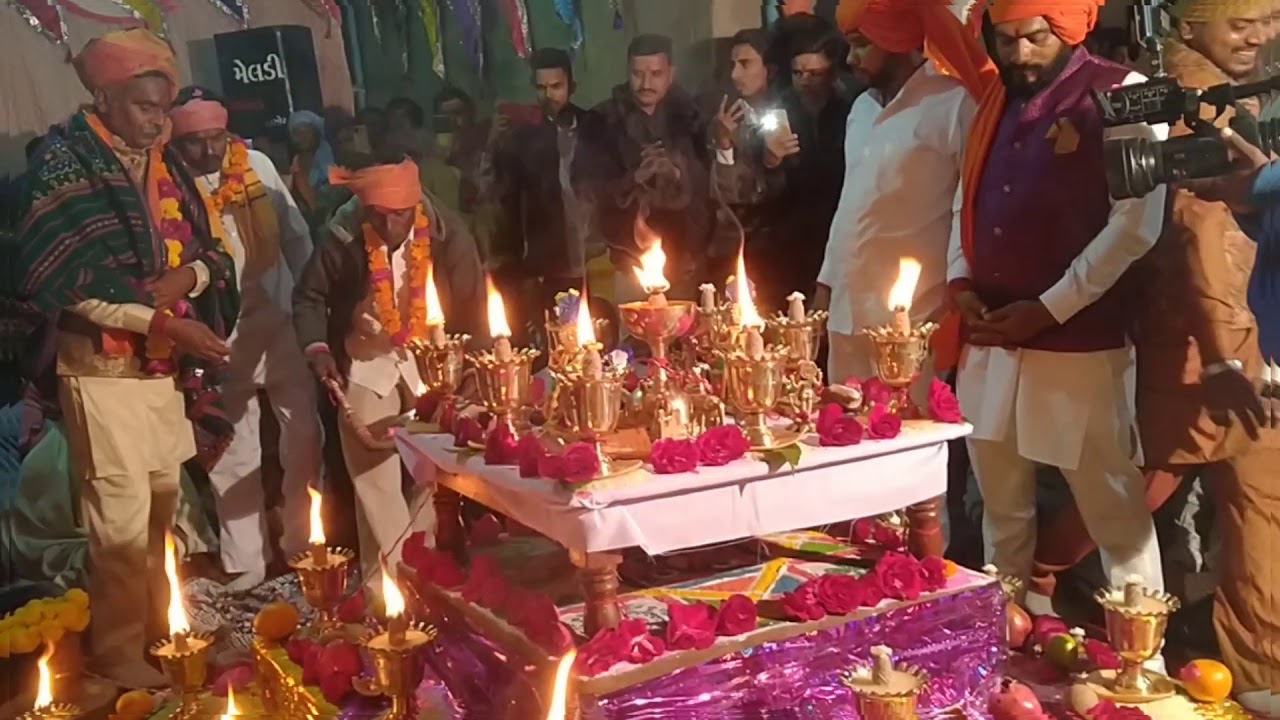 33 જ્યોત પાઠ  ભાથીરામ મહારાજ ના હસ્તે