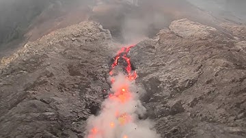 FPV drone films Molten Rockfall on Merapi Volcano