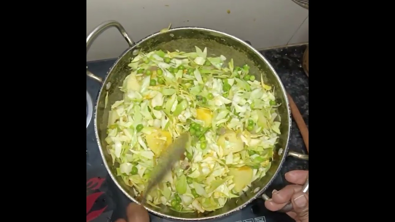 Patta gobhi matar aalu ki sabji 🤤