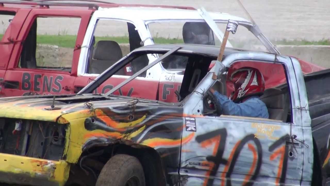 Dresden Fair Demolition Derby 2013 | Heat 2 Straight Stock Trucks