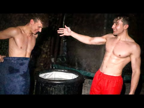 BODYBUILDING GAY PARTY