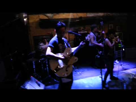 Parking Toy  Pub Thailand - Live music 17-May-2013