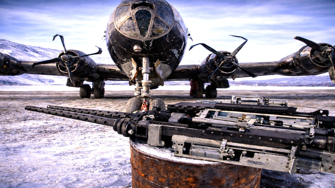 Они первыми убрали оружие — и чуть не потеряли самолет.