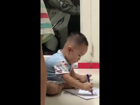 Video Bắp tập vẽ..!! Nhưng không biết vẽ con gì nữa.???????? - youtube