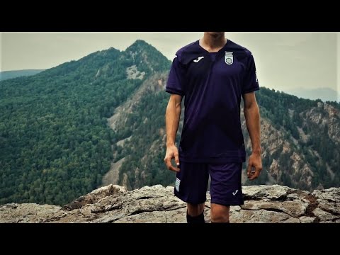 ФК «Уфа» представил новую игровую форму. На ней нарисованы Уральские горы