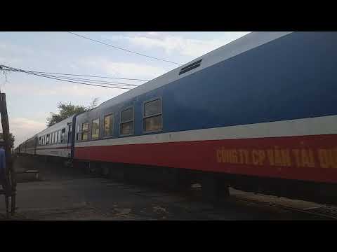 Video D19E-942 Kéo tàu SE8 (26/12/2021, 16h28) - youtube