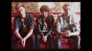 Live While We`re Young(Cover) by The Vamps Band chords