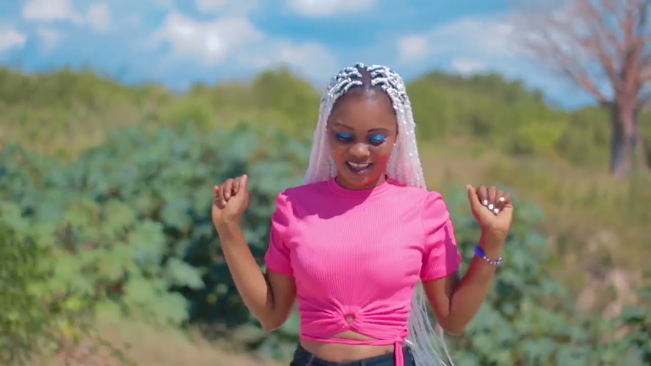 Linda Mery AKina Video Oficial