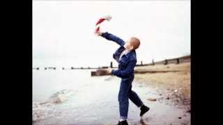 This is England Credits Song (Piano Theme) Ludovico Einaudi - Dietro Casa