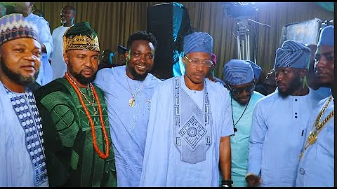 Yoruba Actor Soji Taiwo And Other Gather Around Akin Olaiya & Rain Money On Him At His Birthday