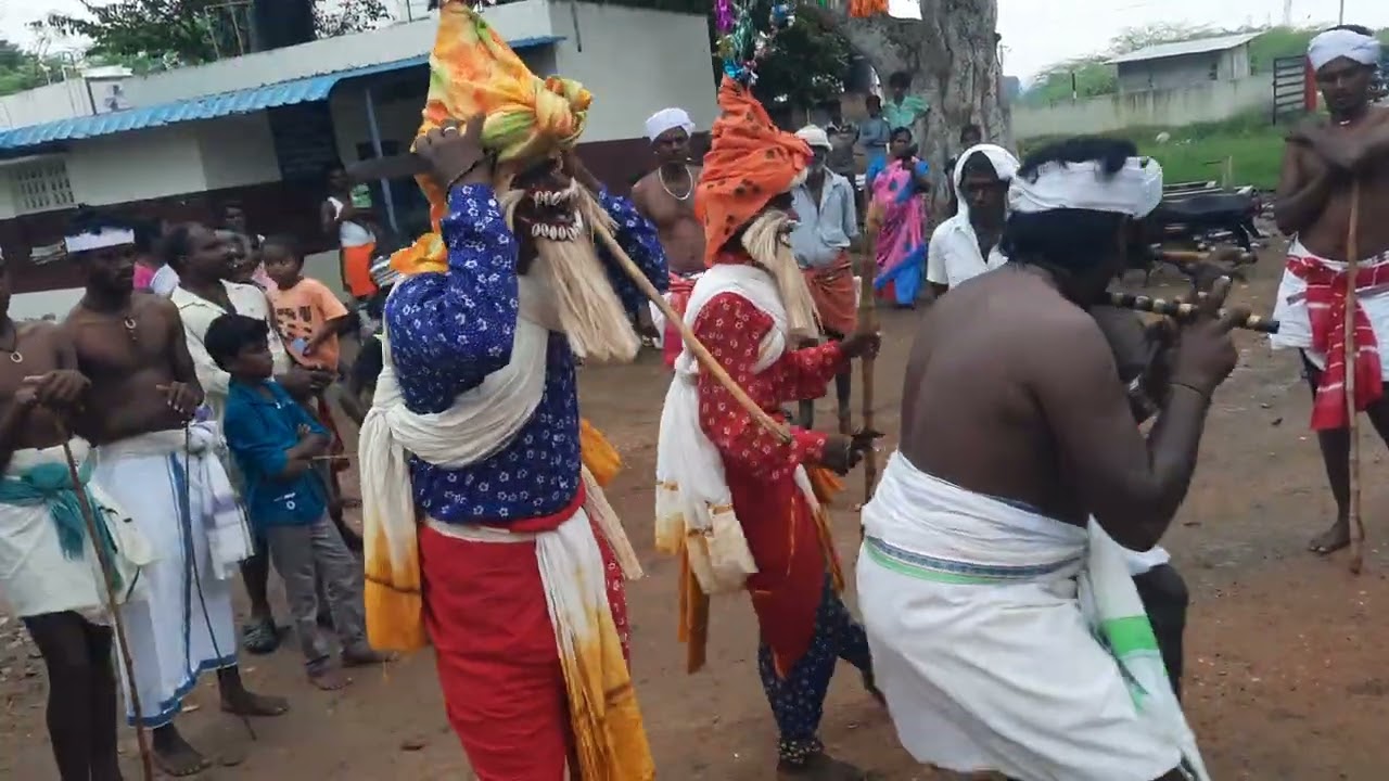 14/01/25 தைத்திருநாள் முன்னிட்டு கன்னல்வட நாயக்கன்பட்டி யில் பாரம்பரிய சின்னமான கோமாளி ஆட்டம்