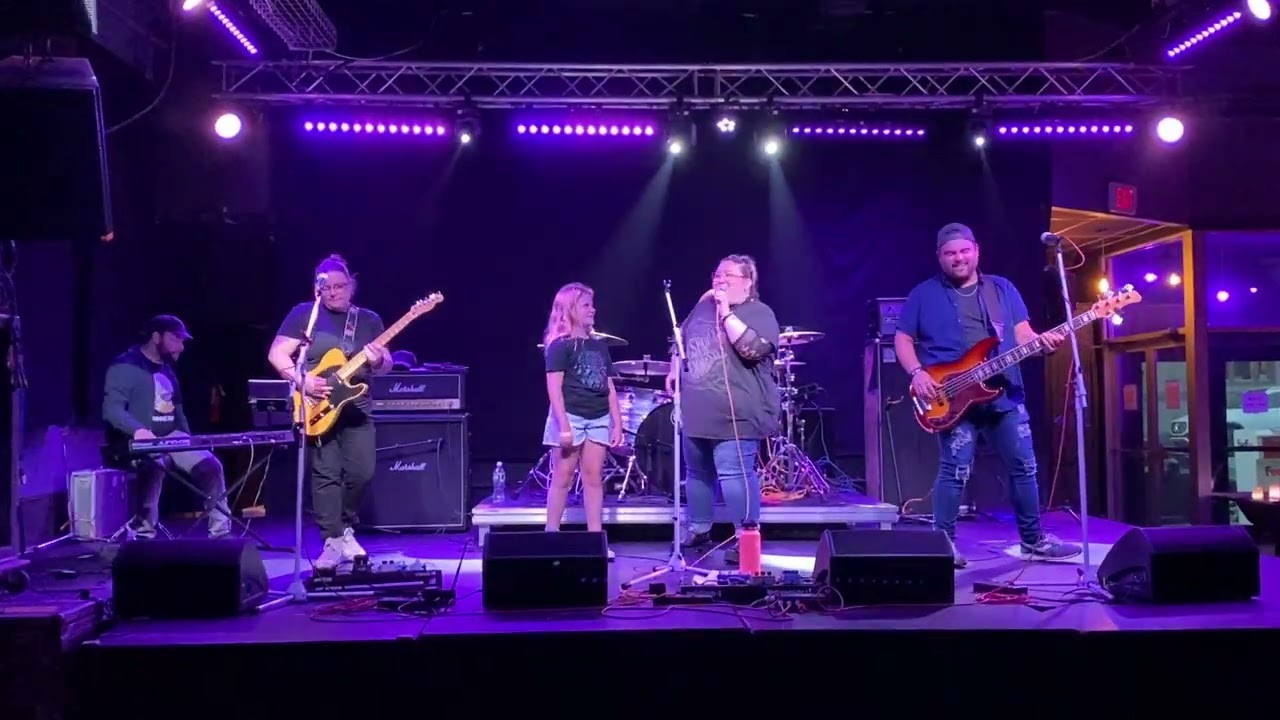 Jackie June - "Falling Apart" LIVE at Debonair Music Hall 6/30/23