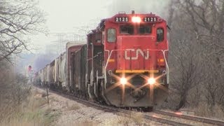 CN 2125 East (Standard Cab C40-8) on 11-11-2012