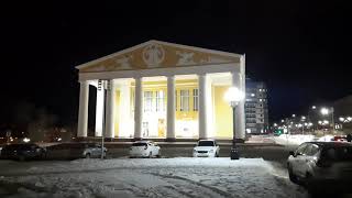 Государственный русский драматический театр Республики Мордовия в Саранске и панорама на юг города
