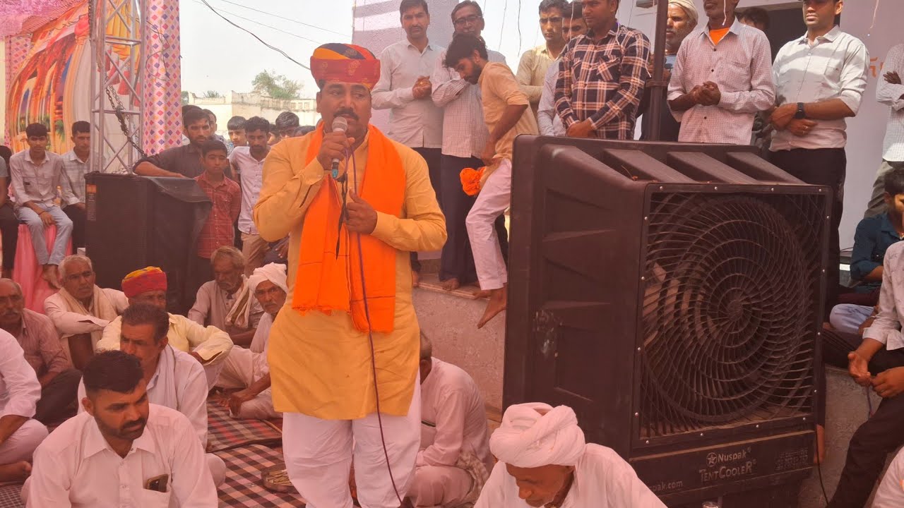 छाबङीखारी मे.गोगा जी महाराज  की मुर्तिप्रान प्रतिष्ठित के दौरान  गांव वालौ और भक्त जनौ कौ महाराज  ऋ