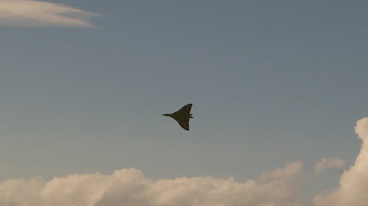 Prestatyn 29.8.2015 - XH558 Avro Vulcan Bomber - Rhyl Airshow 2015 - last flight