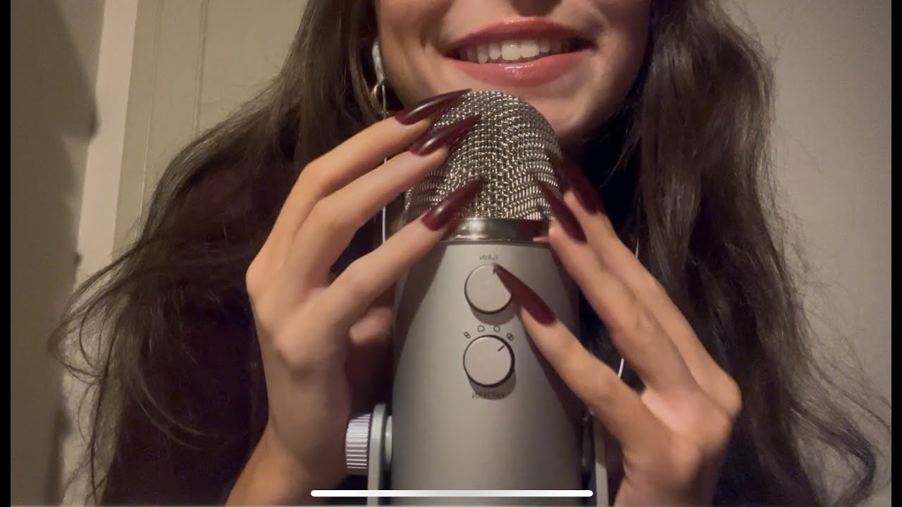 My sixteenth ASMR video | mic scratching + close clicky whispering