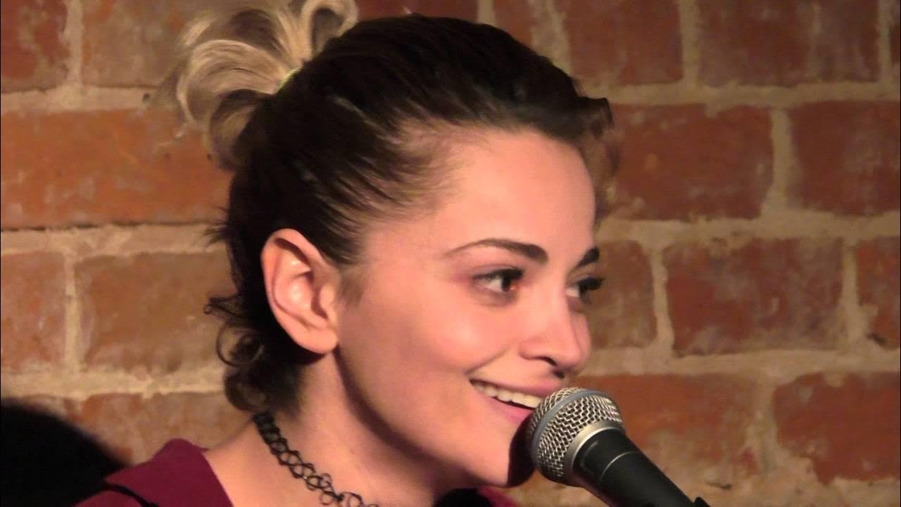 Теона осень. Контридзе теона контридзе. Теона осень. Теона осень. Теона дольникова битва экстрасенсов.