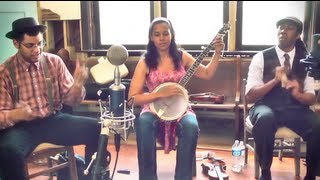 Carolina Chocolate Drops :: &#39;Brigg&#39;s Corn Shucking Jig&#39; via Liveset