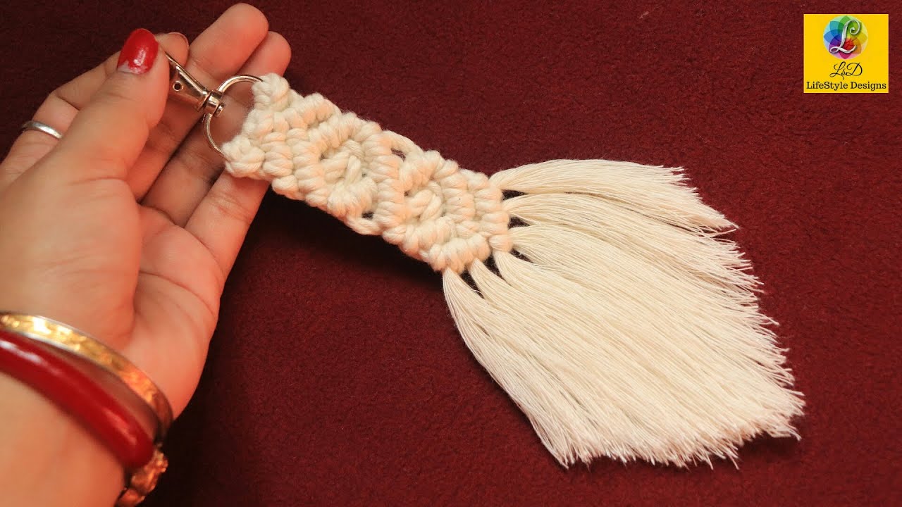 Macrame Keychain Tutorial for BEGINNERS! | DIY Macrame keychain #2 ...
