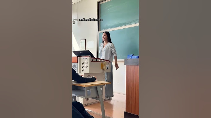 Học sinh và cô giáo