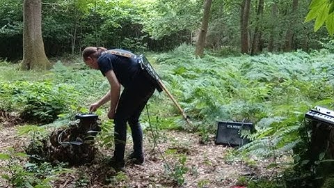 StarSongX (caught in the rain mix) | ambient guitar and synth drone builds into hedge-hop groove