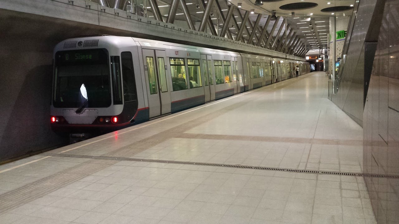RET Metro Combi Type B+S op station Wilhelminaplein naar Slinge