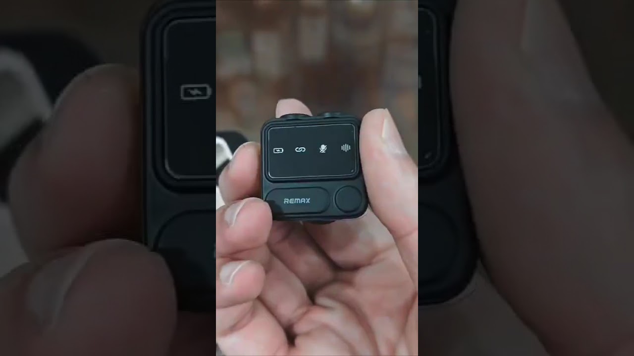 Remax Wireless Lavalier Microphone Dual 2-in-1 Set for iPhone.