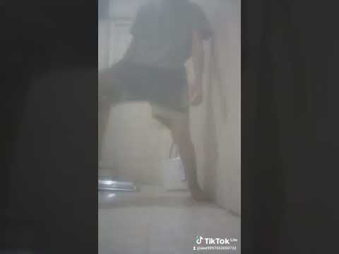 الضرب كله من الضربات شمال ويمين قمت داخل وسطهم خدت واحد منهم شديت وشه دوست عليه وصرخت وكلكس توم يلا