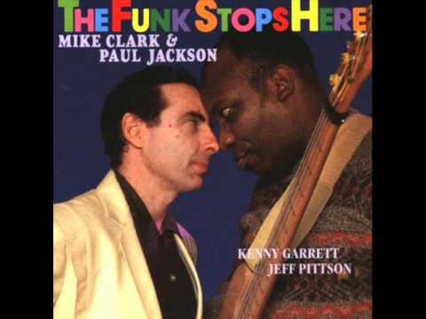 Παρακολούθηση Mike Clark and Paul Jackson - Four String Drive στο YouTube Παρακολούθηση Mike Clark and Paul Jackson - Four String Drive στο YouTube