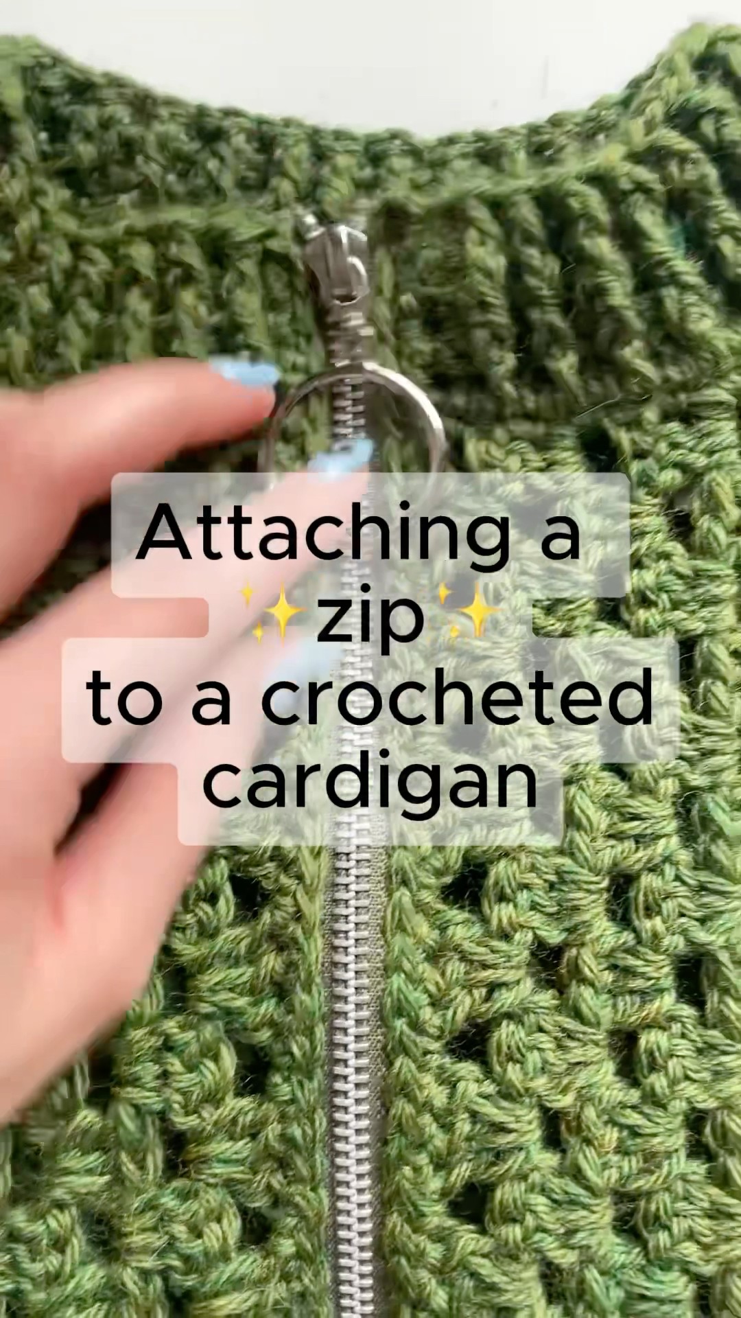 Attaching a zip to a crocheted cardigan tutorial #realmdesigns