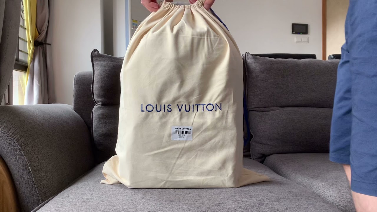 LOUIS VUITTON Black Drawstring Dust Bag