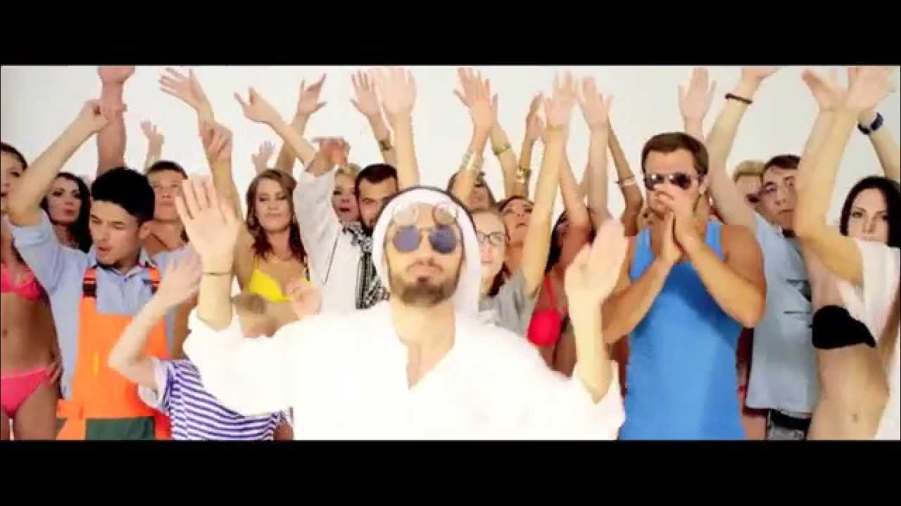 Мама в дубае. То я в дубае. Дубай кайф. Dubai street music песня. То я в дубае.