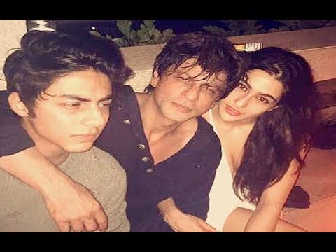 Shahrukh Khan, Aryan Khan, Sara Ali Khan Hang Out Together At Karan Johar Birthday Party 2017 shahrukh khan house